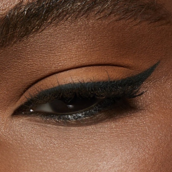 “Uninterrupted” Pro Palette Eyeshadow/MAC - Picture 5 of 5